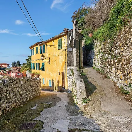 La Casina Nel Borgo Daire Camaiore