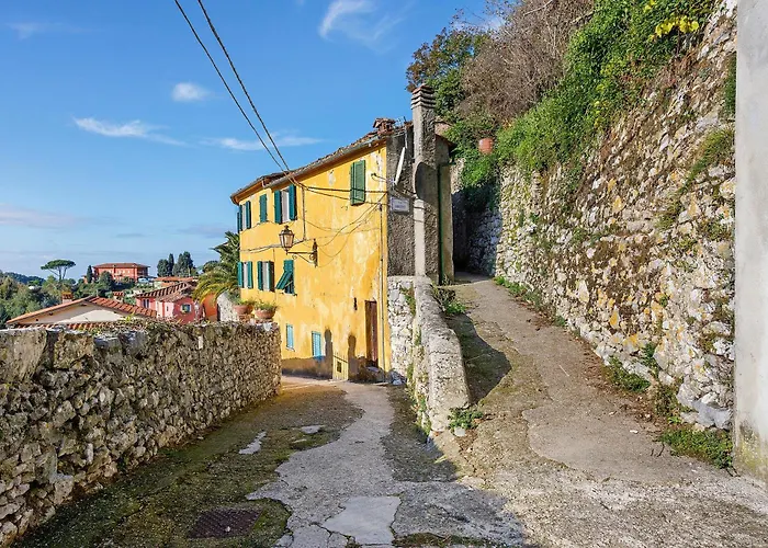 La Casina Nel Borgo Daire Camaiore